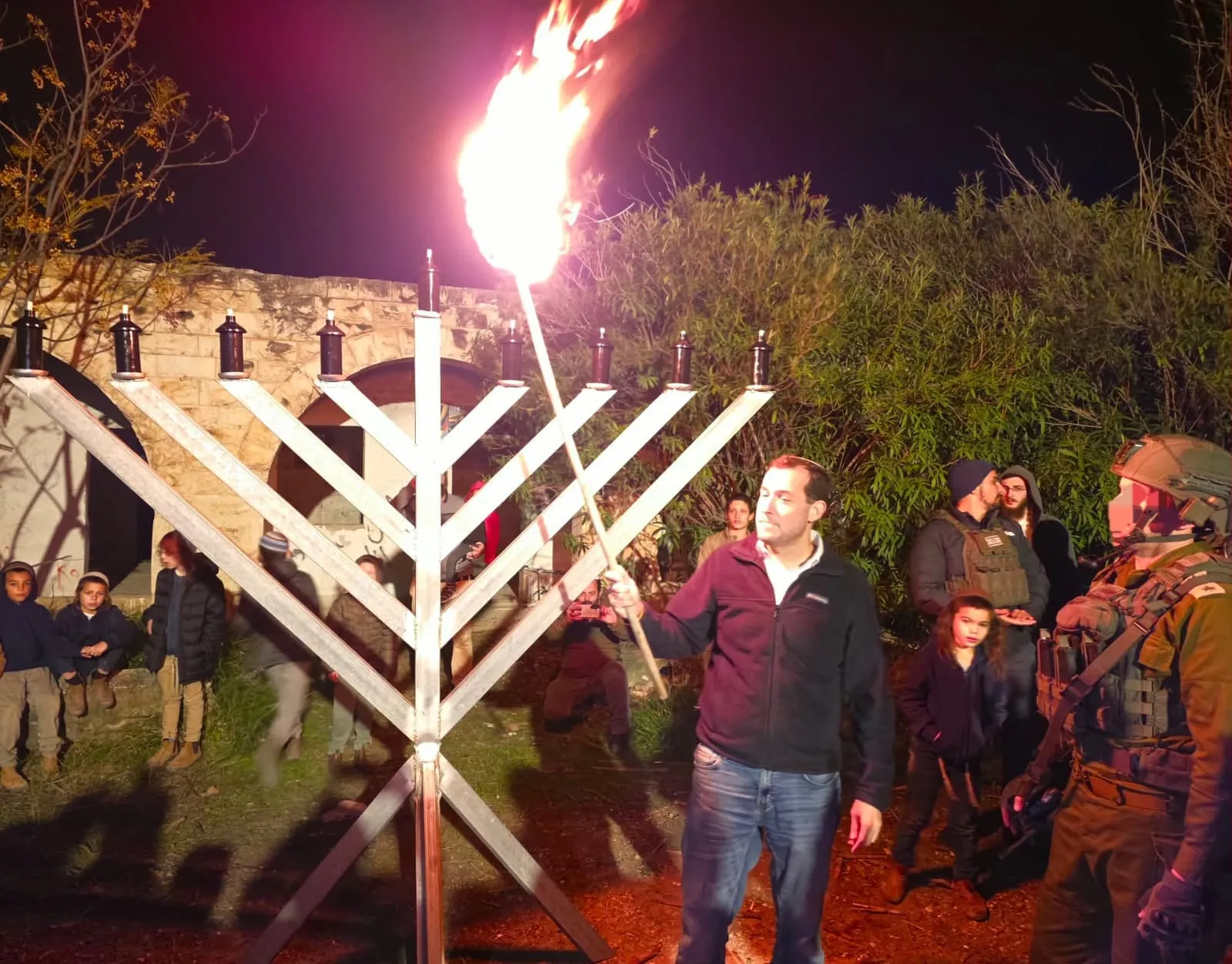 נר שמיני של חנוכה הודלק בשא-נור - כחלק מההיערכות להקמה מחדש