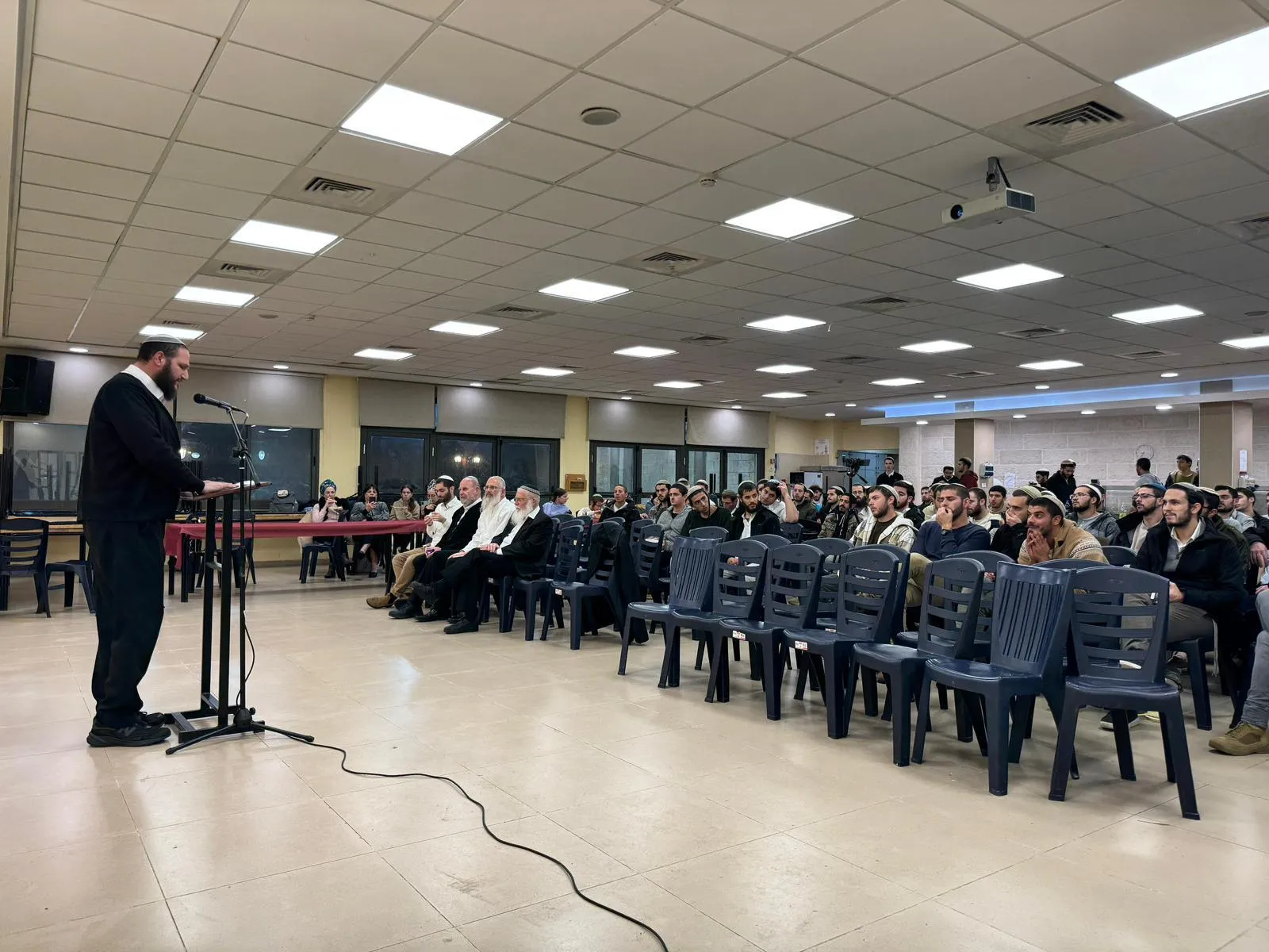 האזכרה לפרל הלילה בישיבת אלון מורה.