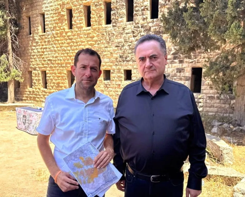 יוסי דגן ושר הביטחון ישראל כ״ץ בשא-נור