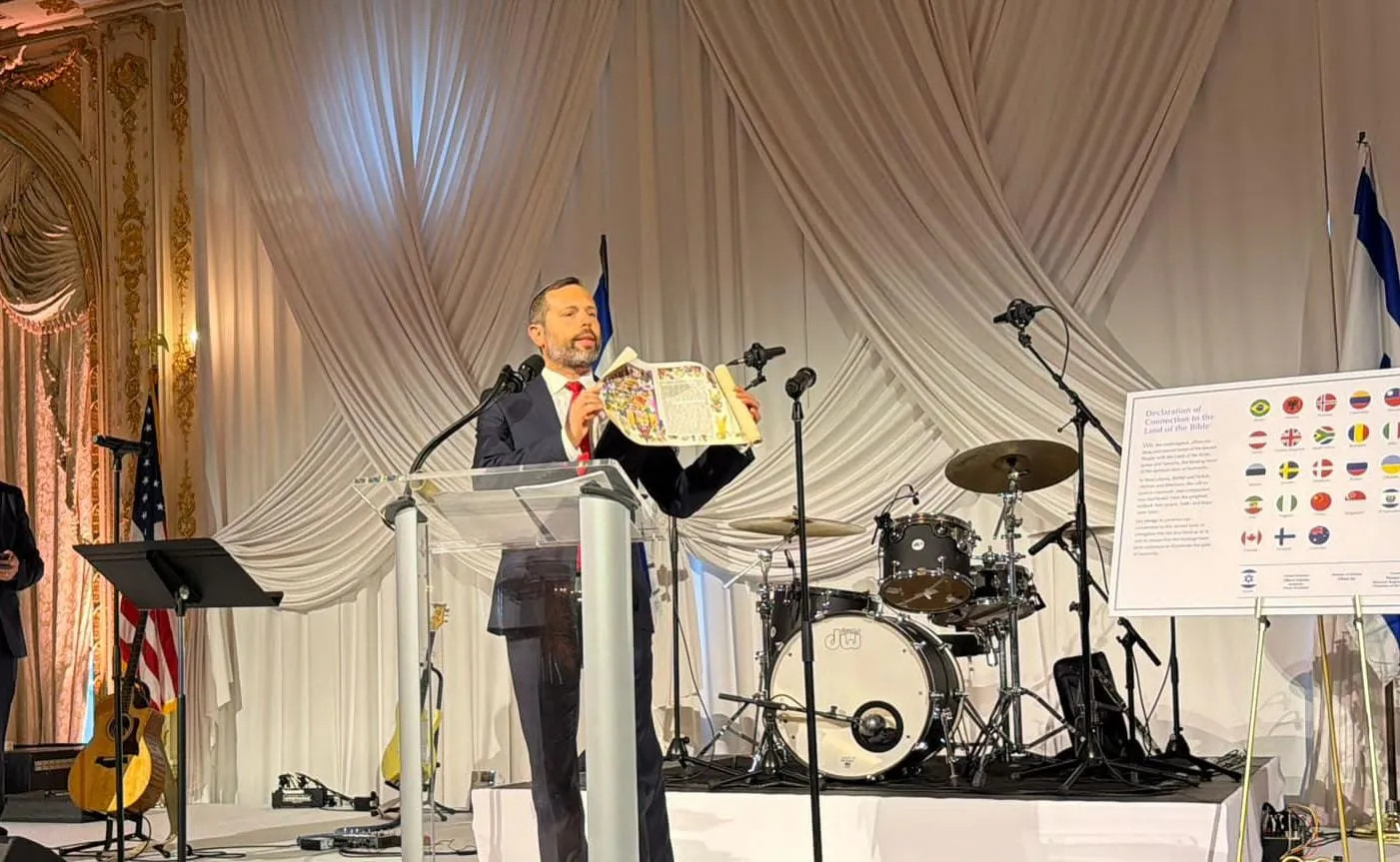 גנץ בארה"ב: הרשות הפלסטינית בעזה היא סכנה איראנית