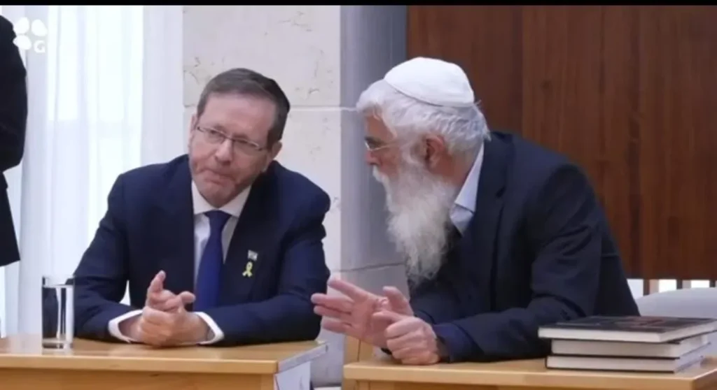 נשיא המדינה יצחק הרצוג בביקור בישיבת מקור חיים