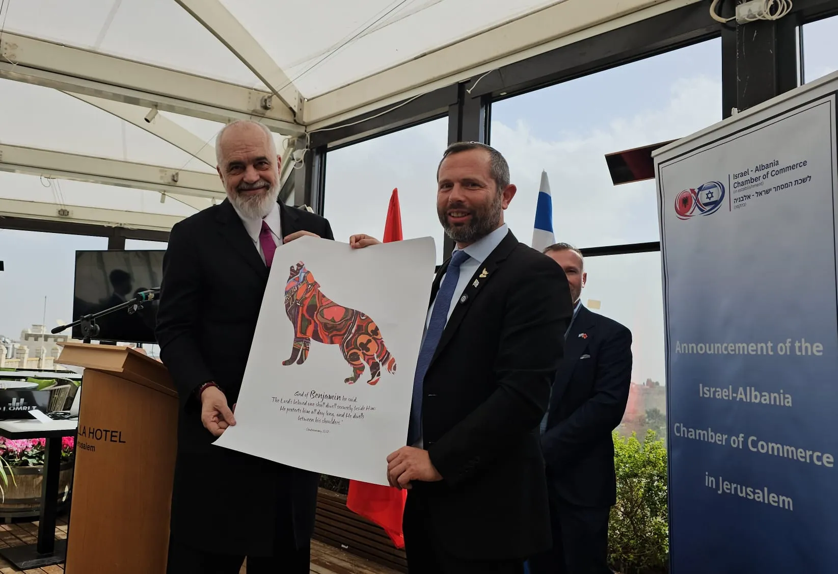 ישראל גנץ וראש ממשלת אלבניה