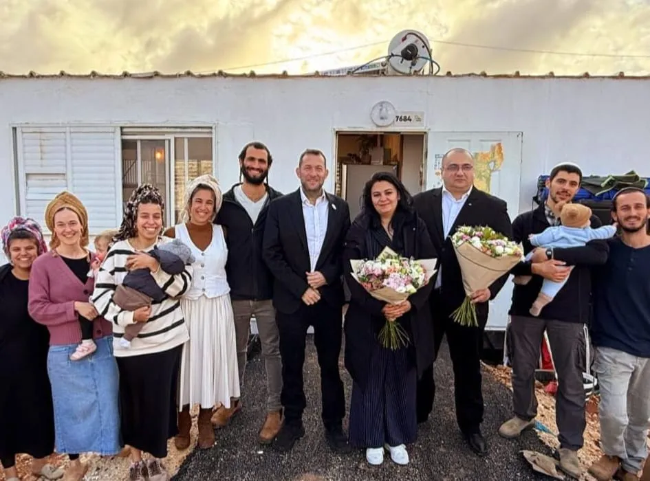 חברי הפרלמנט מאירופה בביקור ביישוב רחבעם