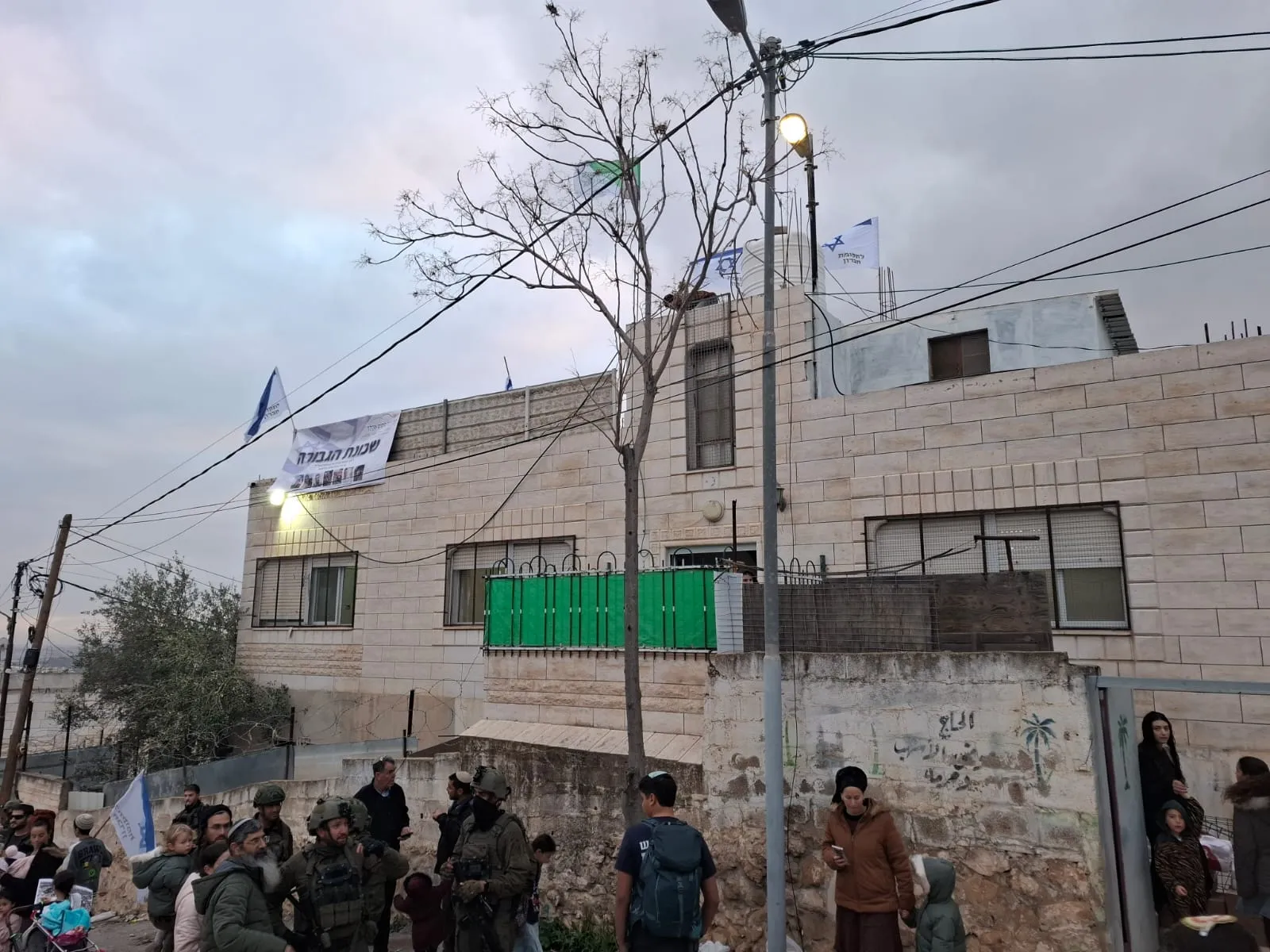 המבנים שנקנו מערבים בחברון