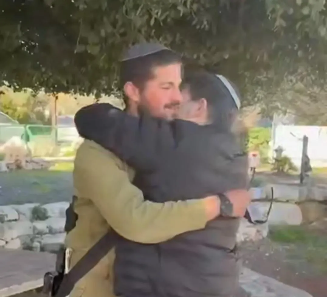 סמוטריץ' מברך את בנו