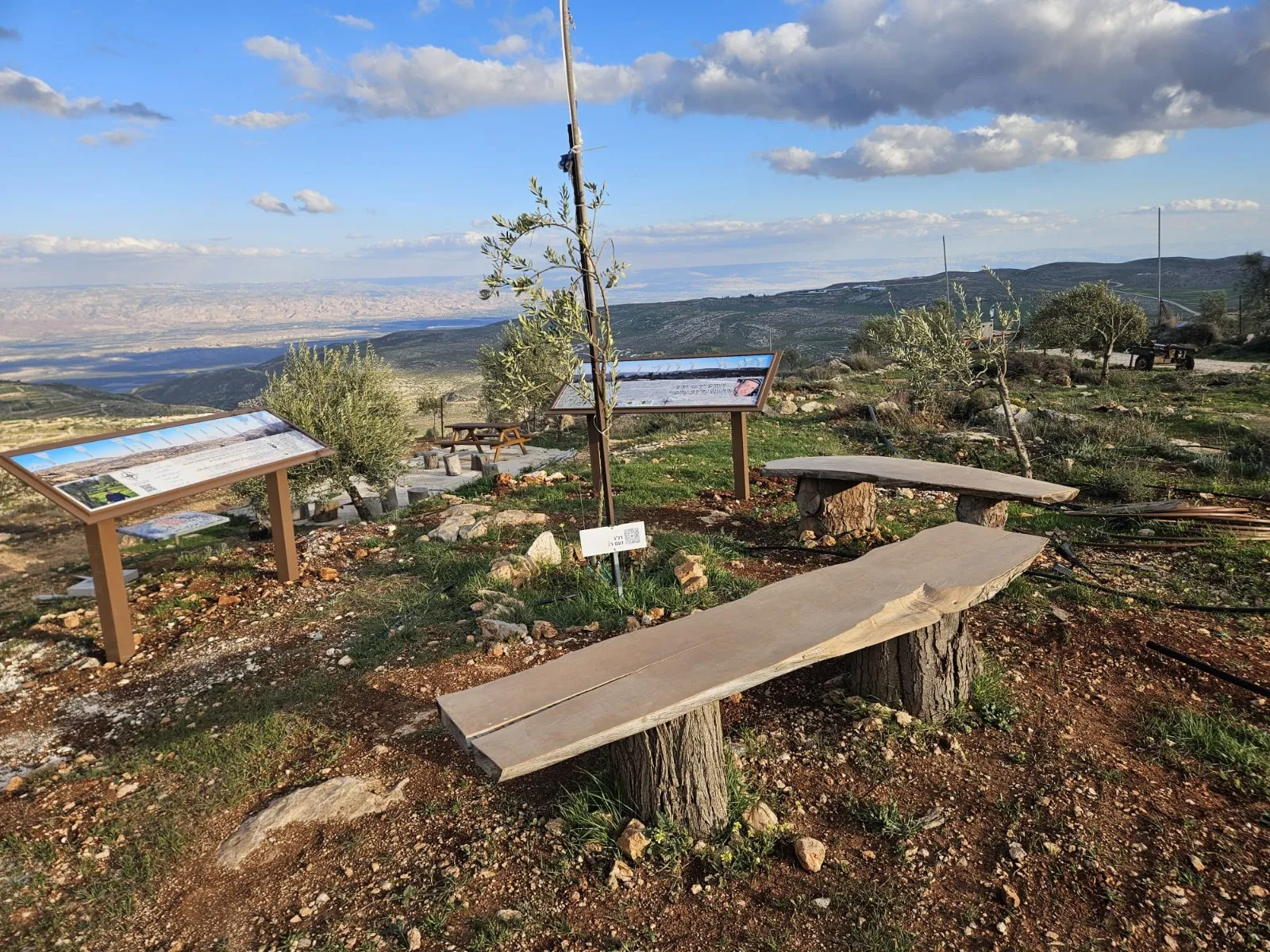 נחנכה תצפית ביישוב קידה במטע הזיתים של נעם רז הי"ד