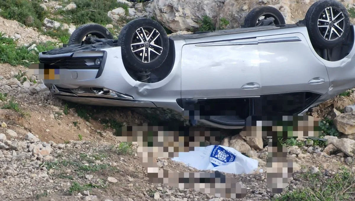 הרכב שהתהפך