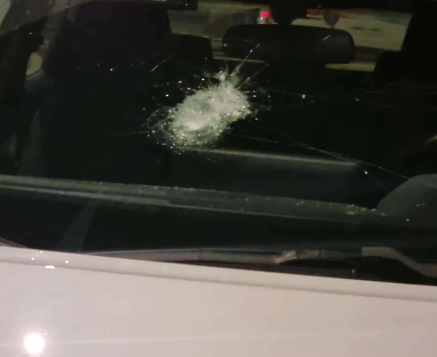 פיגוע זריקת אבנים סמוך לעופרים: ארבעה רכבים נפגעו בזה אחר זה