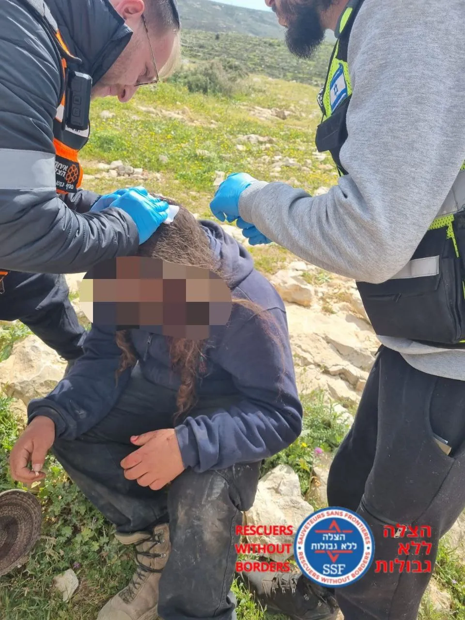 אחד הפצועים מטופל בשטח