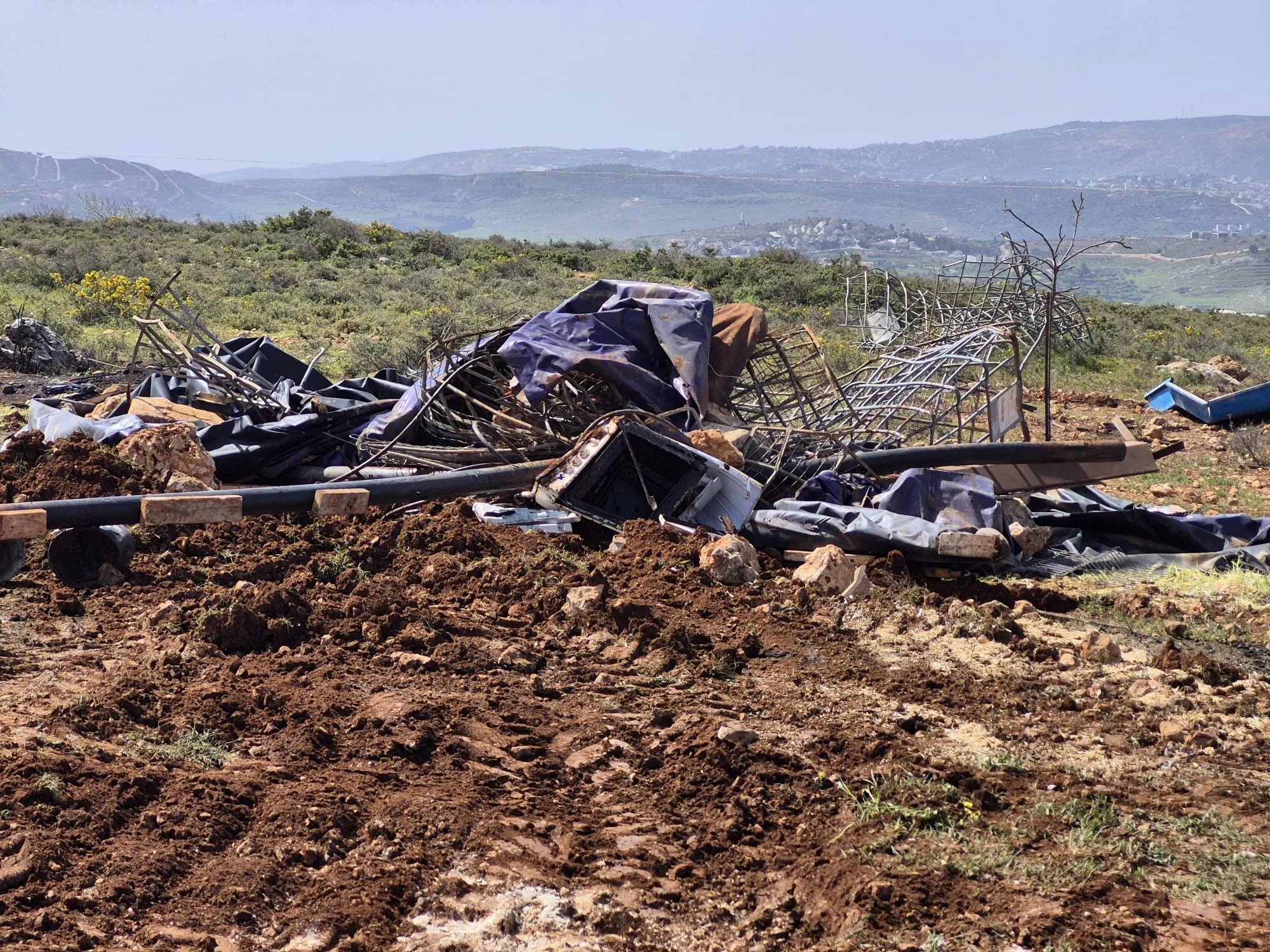 זה מה שקרה דקה אחרי שכוחות הביטחון הרסו את הגבעה