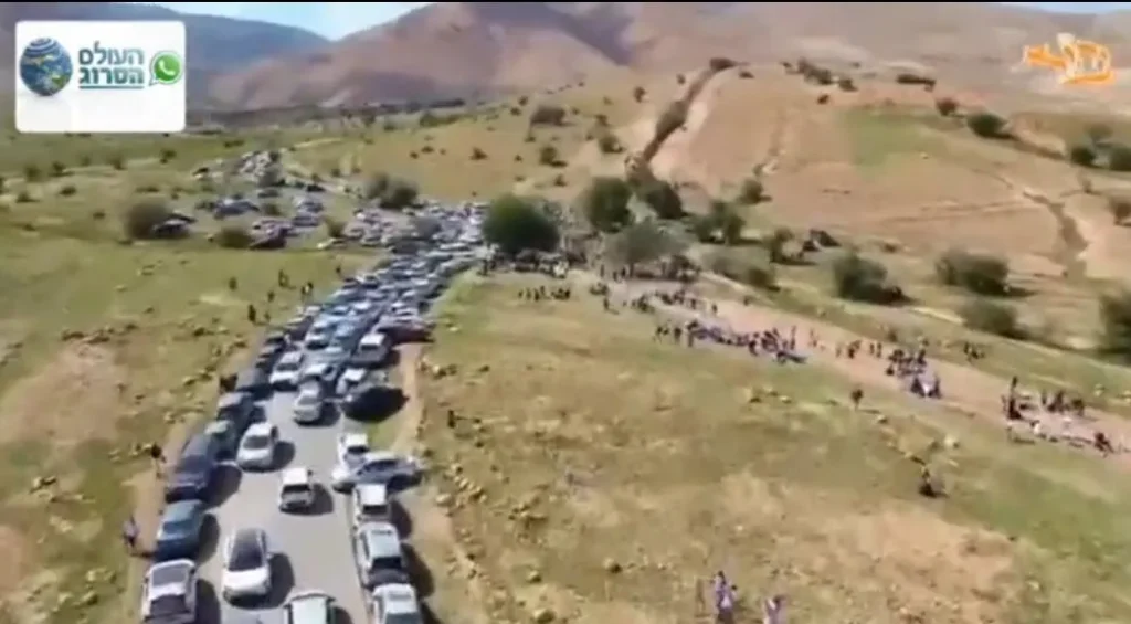 המונים מגיעים לעוג'ה בחול המועד