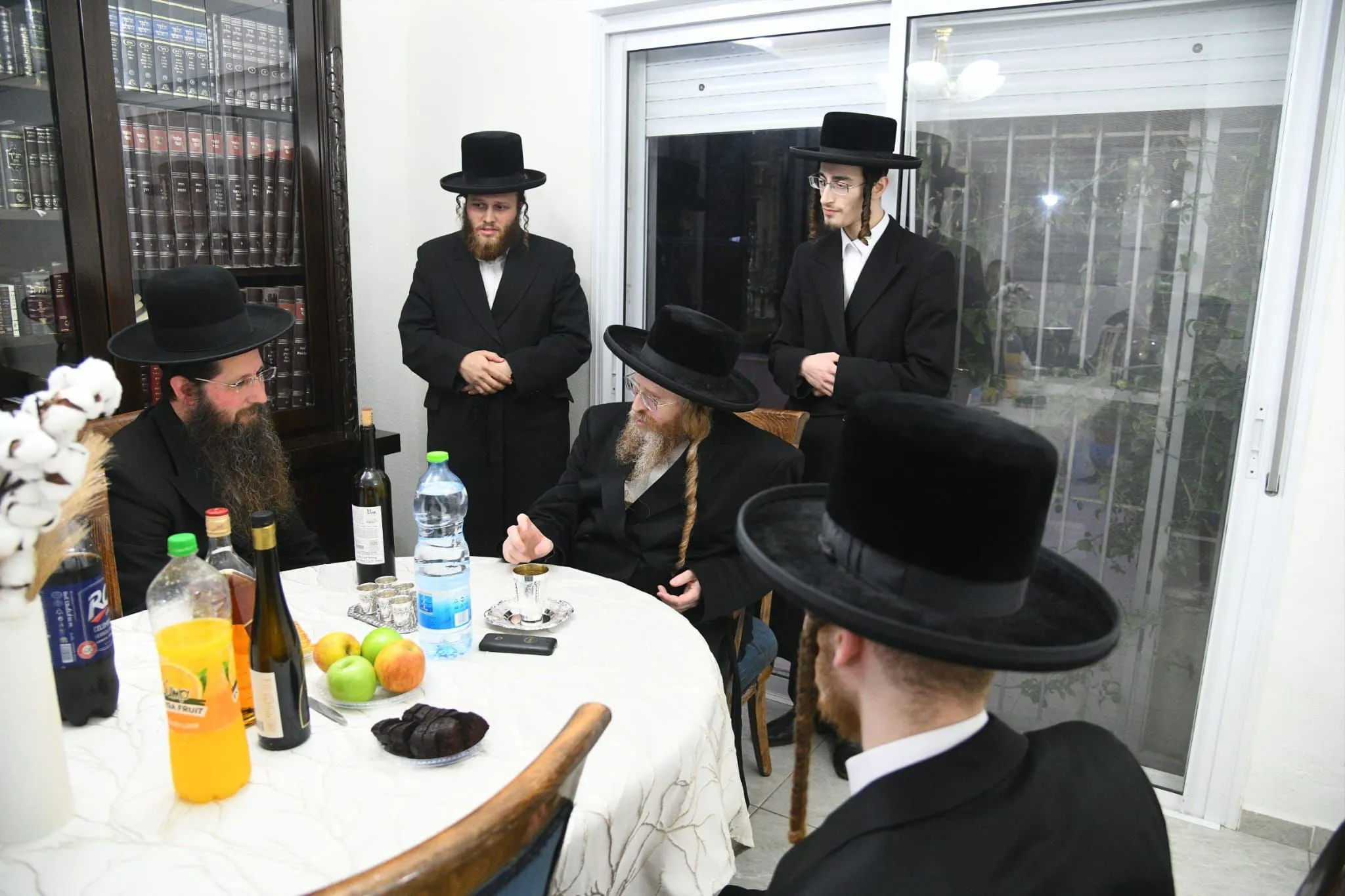 האדמו"ר משומרי אמונים סייר בעמנואל: "מצוות יישוב הארץ"