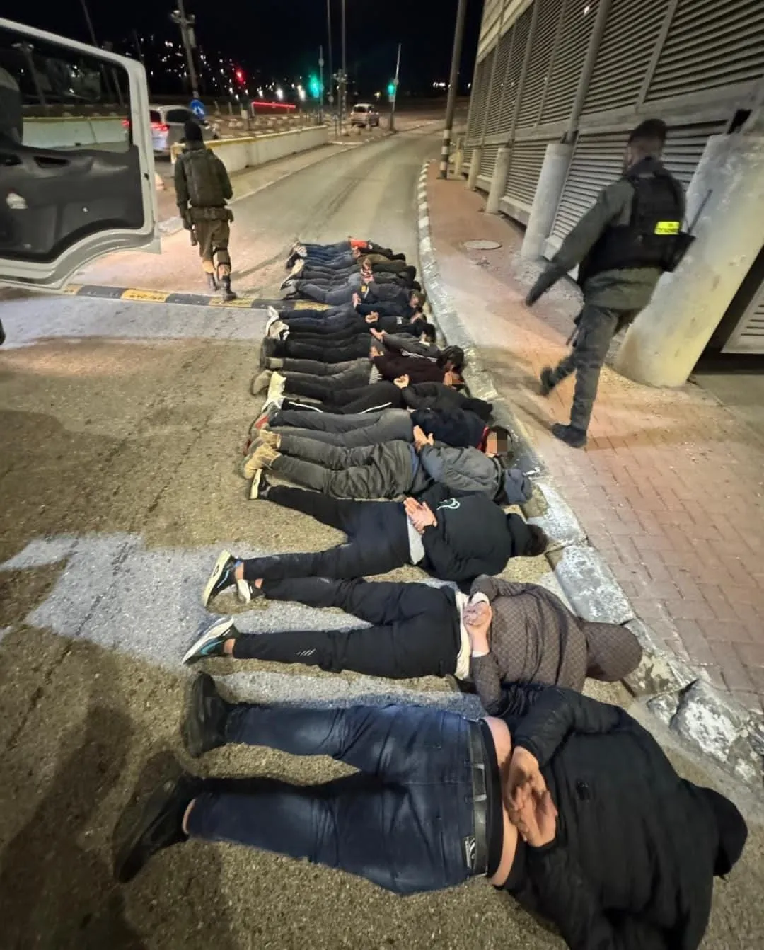 ניסיון בריחה נוסף: ארבעה מחבלי חמאס לשעבר נלכדו במעבר אלנבי