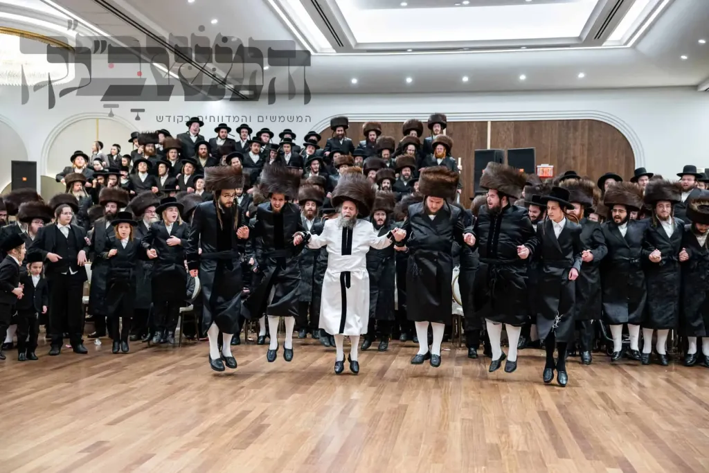 'וְ֭גִילוּ צַדִּיקִ֑ים': שמחת החתונה בבית קרעטשניף סיגעט וויליאמסבורג -האניפאלי -נדבורנא לינסק -נאפקאר