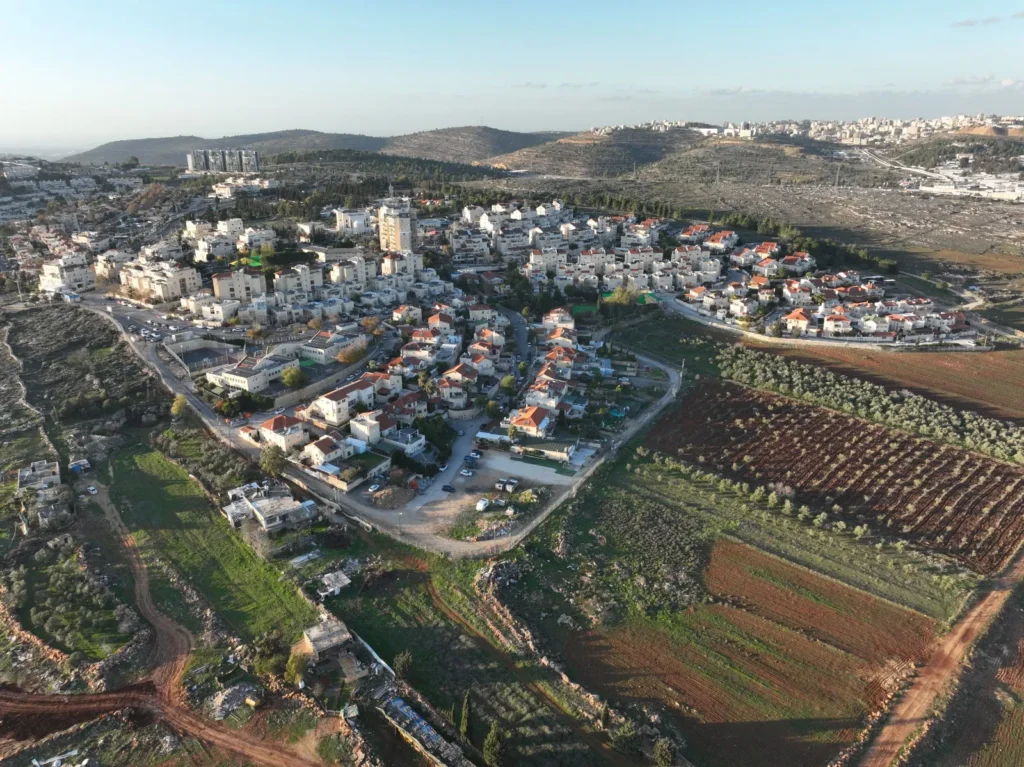 גבעת זאב מצילון מלמעלה