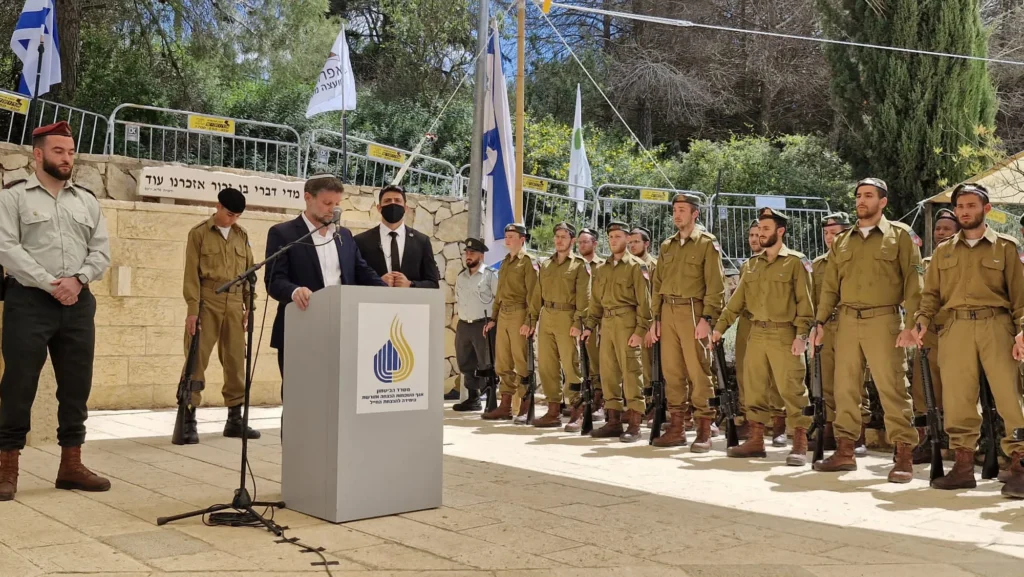 סמוטריץ' בכפר עציון: "אויבינו טעו, התייצבנו כאגרוף אחד"