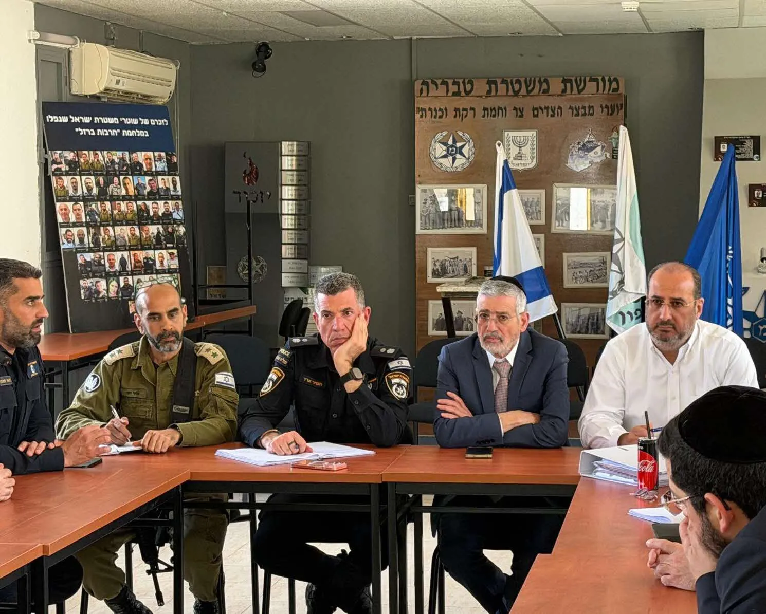 בכירי המשרד בסיור בקבר רבי מאיר בעל הנס