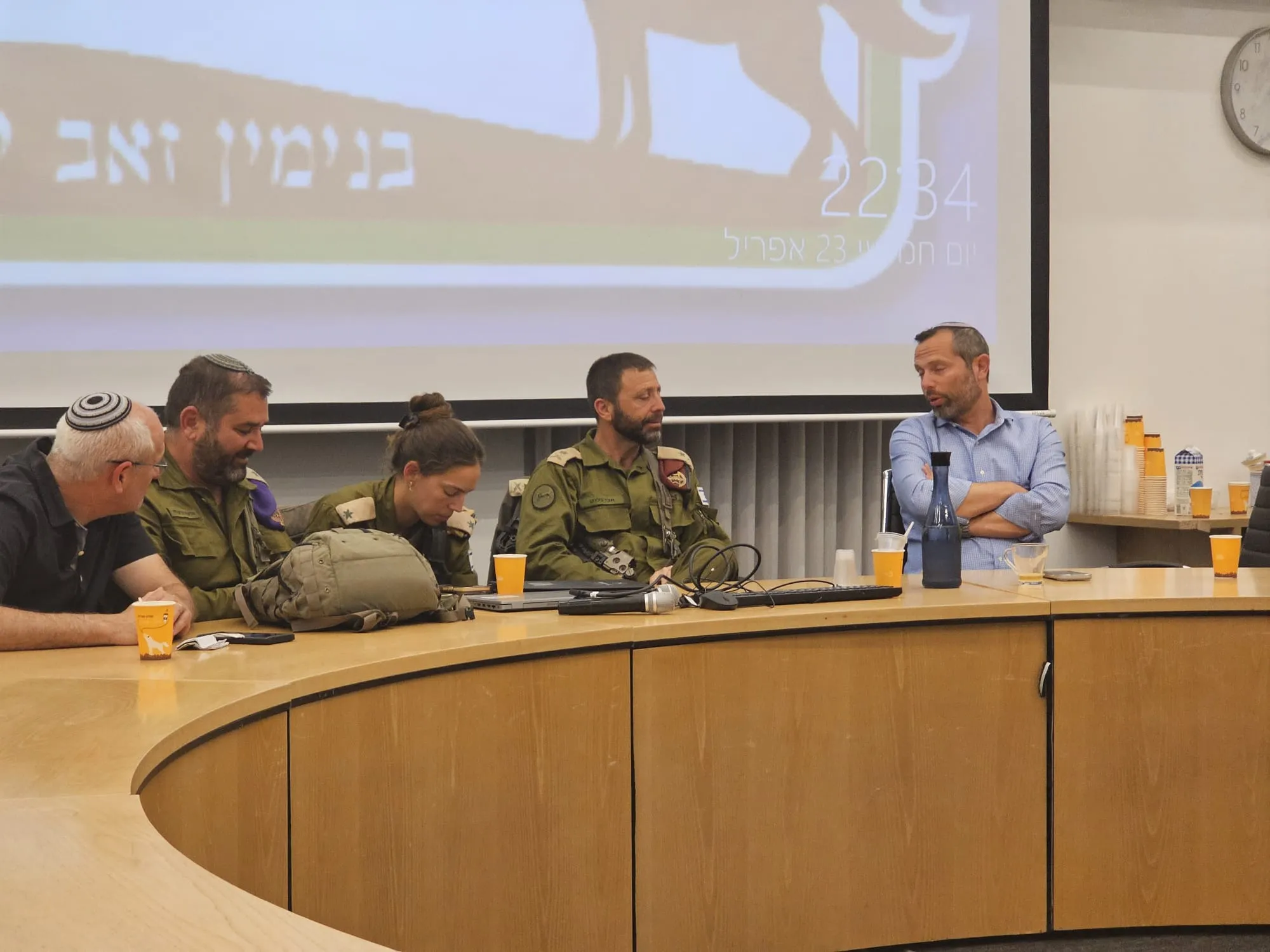 מפגש התושבים עם אלוף פיקוד המרכז 