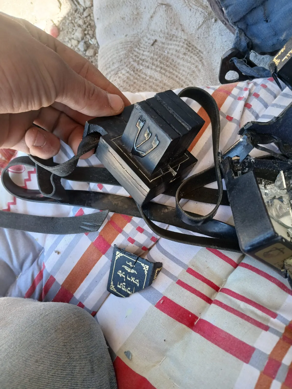 התפילין שנהרסו בחווה 