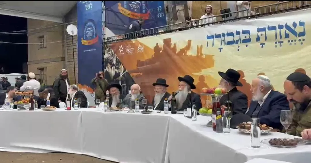 צפו בשידור החי - הדלקה מרכזית של הרב שמואל אליהו במירון