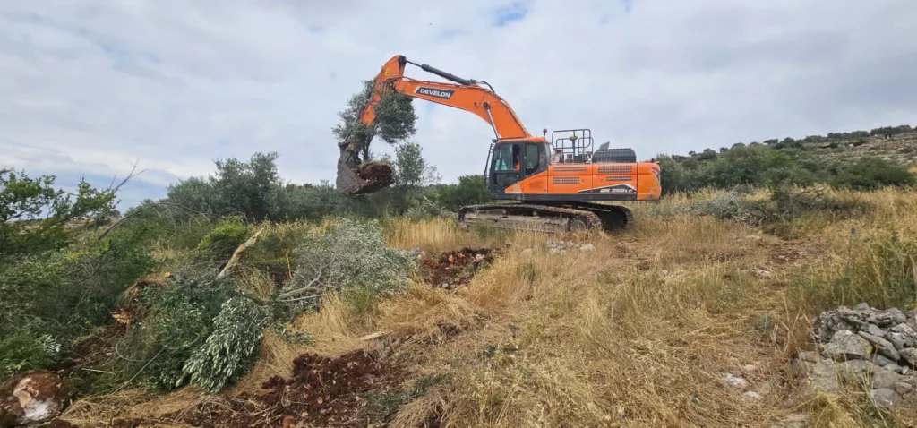 סמוטריץ'במבצע אכיפה: "הורסים את רעיון המדינה הפלסטינית"
