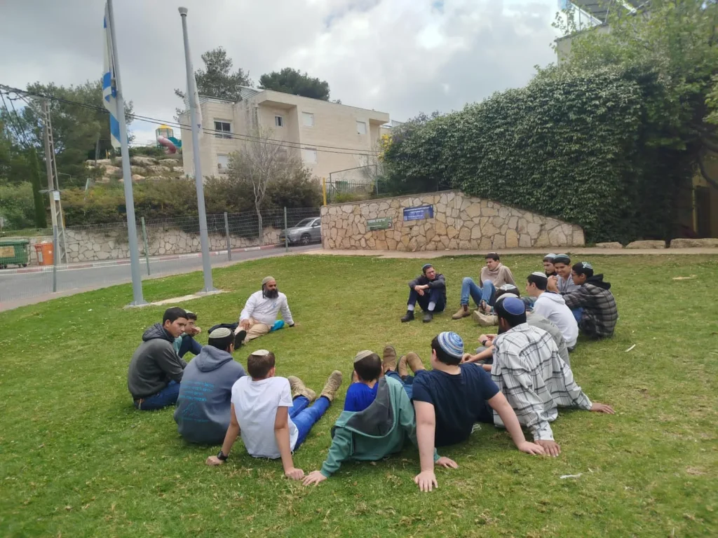 המחנך מאלון מורה עלה לגמר תחרות "המורה של המדינה"