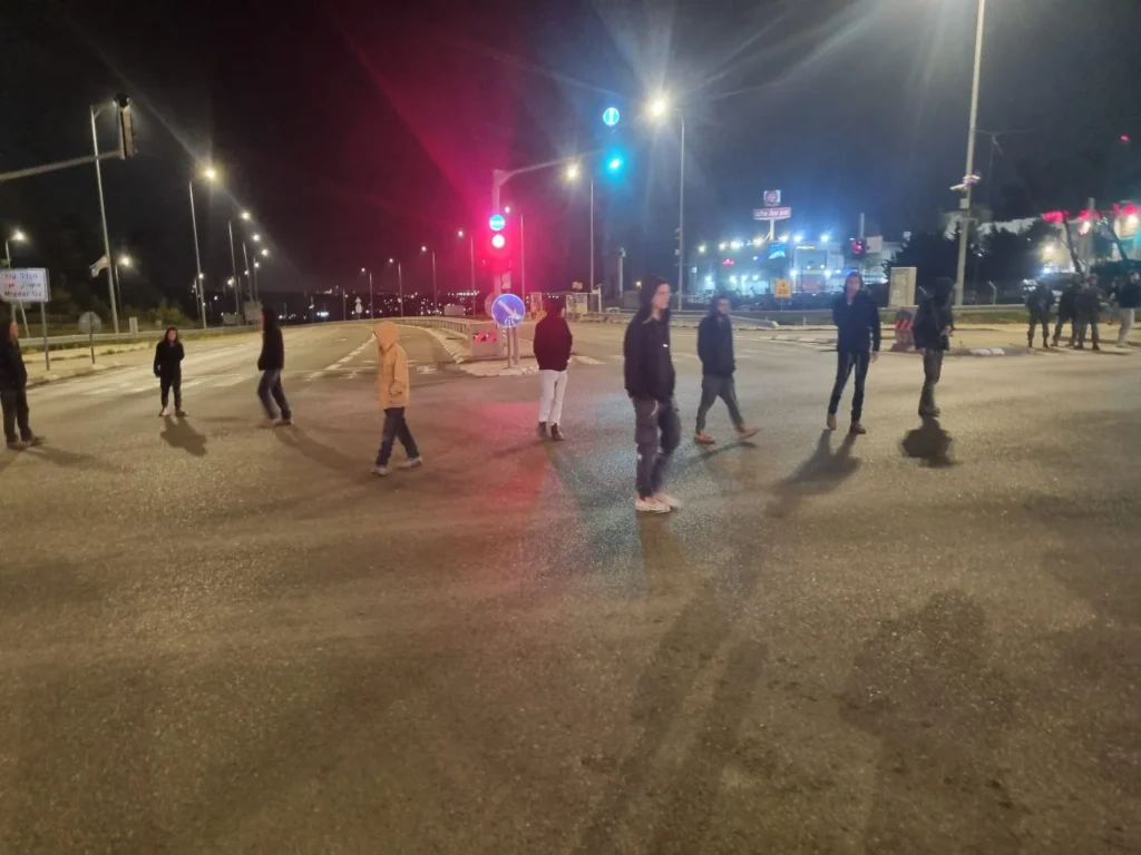 ירי חי מעל ראשי מפגינים בצומת ג'ית