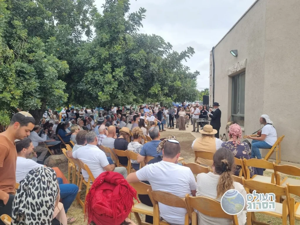 מאות חלקו כבוד לגואל האדמות: שנה לפטירת עו"ד דורון ניר צבי