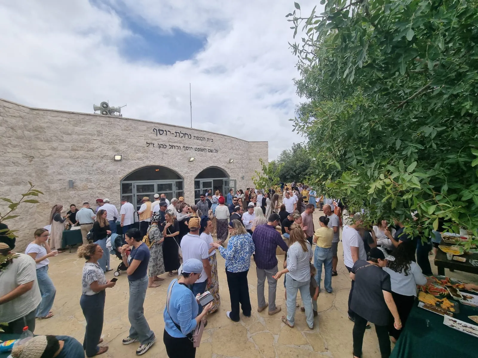 האזכרה של עורך דין דורון ניר צבי ביישוב חוות יאיר 