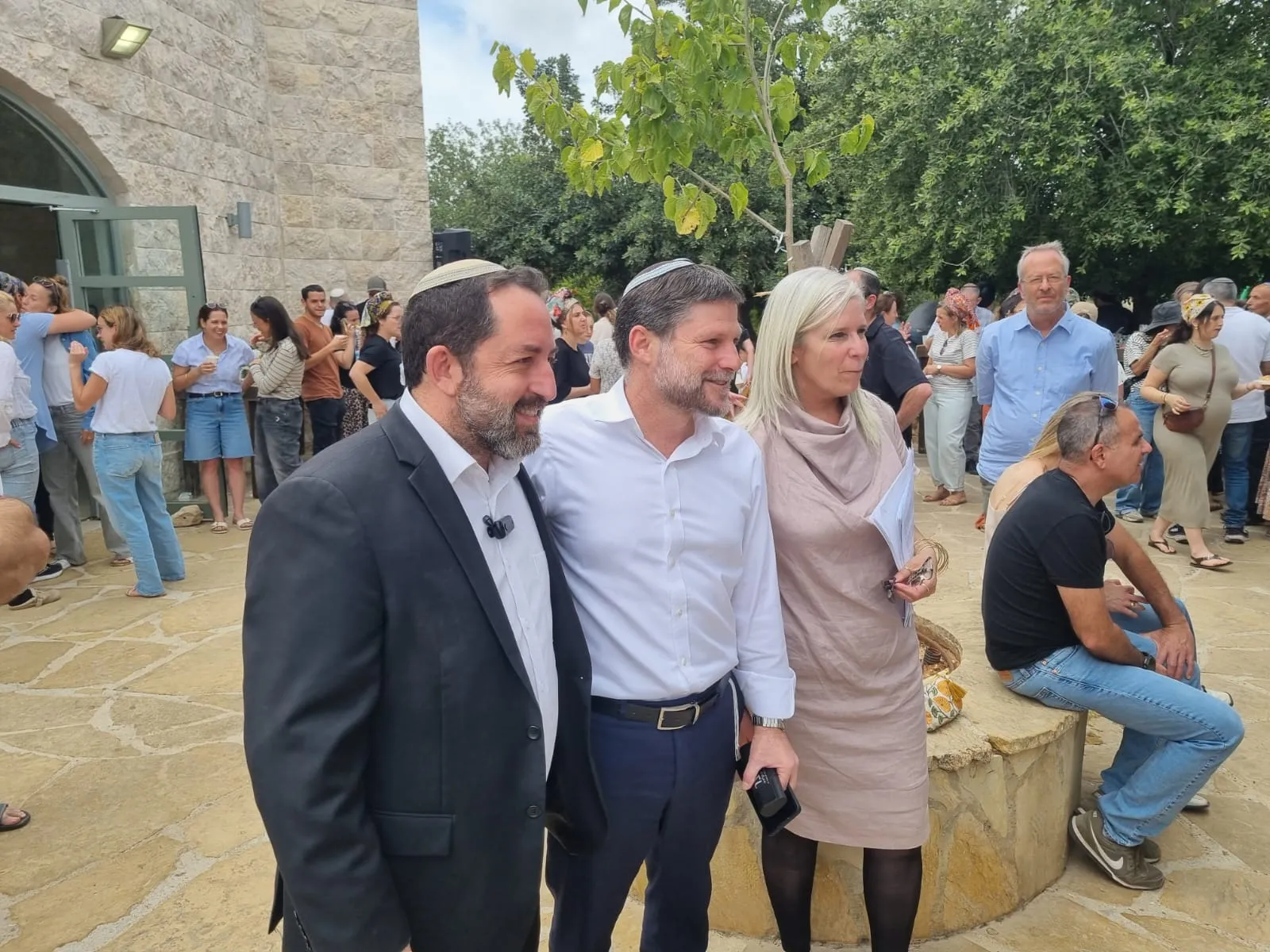 האזכרה של עורך דין דורון ניר צבי ביישוב חוות יאיר 