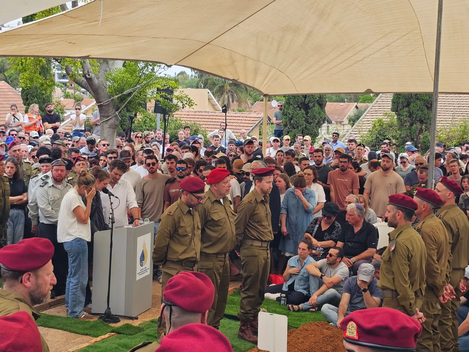 "איך ממשיכים בלעדיך?": מאות מלווים את רס"ן איתמר ספיר הי"ד