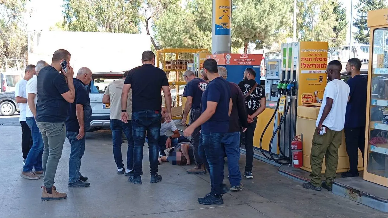 פיגוע ירי מתגלגל בשרון: נרצח ו-4 פצועים