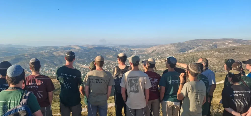 מאות מבקרים במהלך התקופה האחרונה ביישוב 'חומש 'המתחדש