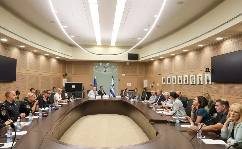 כשלים חמורים באבטחת קו התפר נחשפו בוועדת החוץ והביטחון