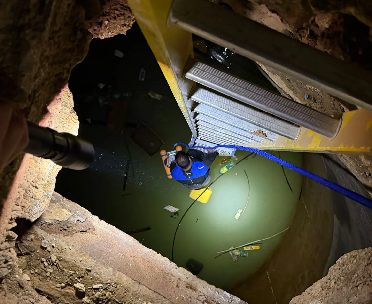 נמנע פיגוע קשה: לוחמי מג"ב מצאו מצבור נשקים בבור מים