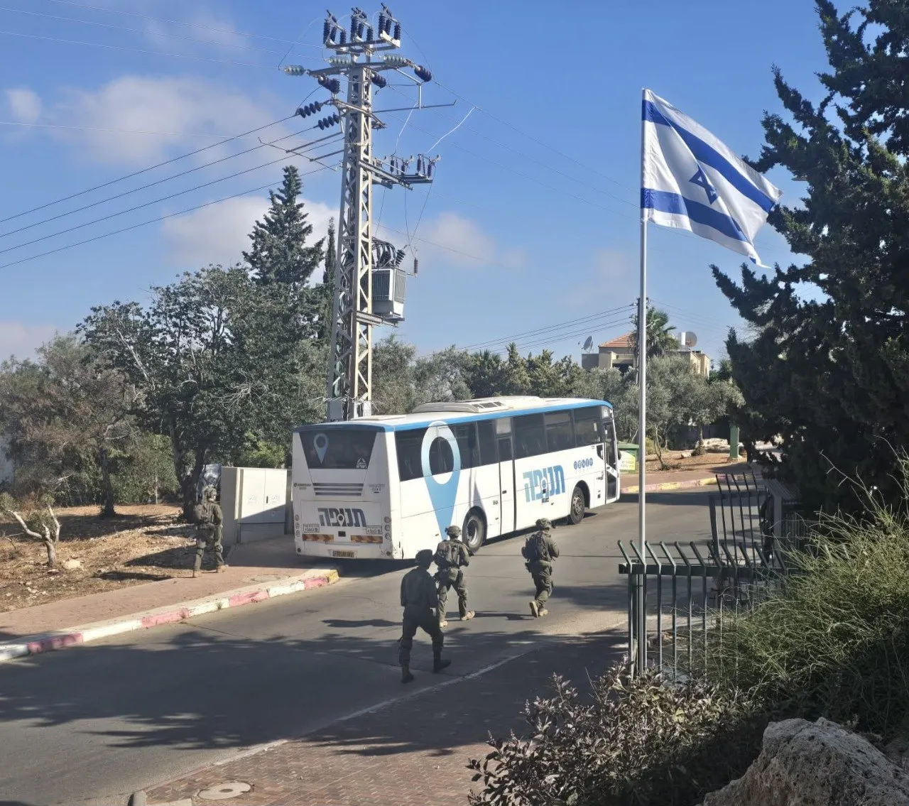 דרמה בשבת: מאות משפחות הסתגרו בבתיהן בעקבות חשש לחדירה