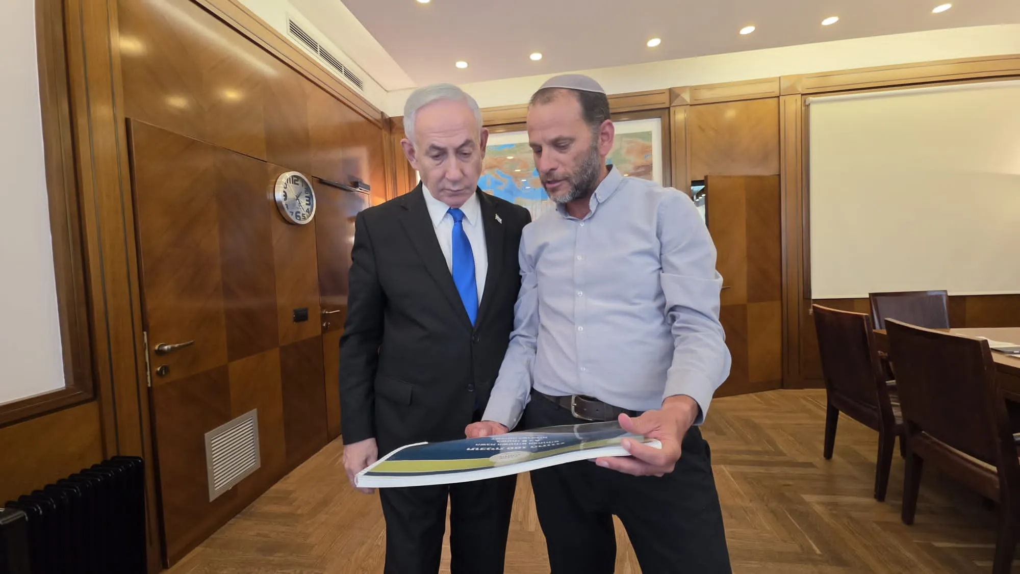 "או אנחנו או הנוחבות" התוכנית הדרמטית שהונחה על שולחן נתניהו