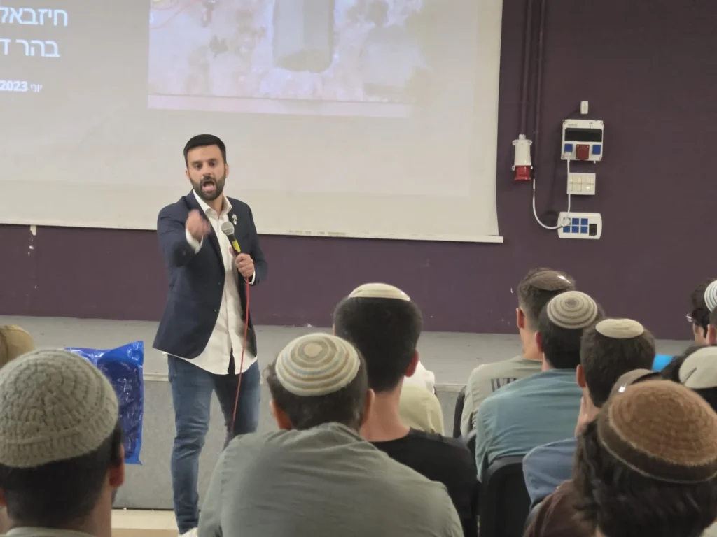 יוסף חדאד ועשרות מתגייסים בקרני שומרון באירוע הכנה לשירות