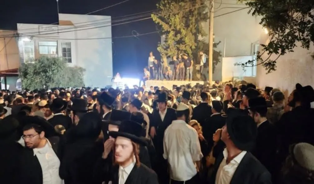 מאה חסידים נכנסו לקבר יהושע בן נון בלב הכפר הערבי והותקפו