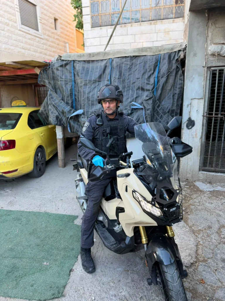 הפשיטה בלב חלחול: מה מצאו הלוחמים ליד מיטת החשוד?