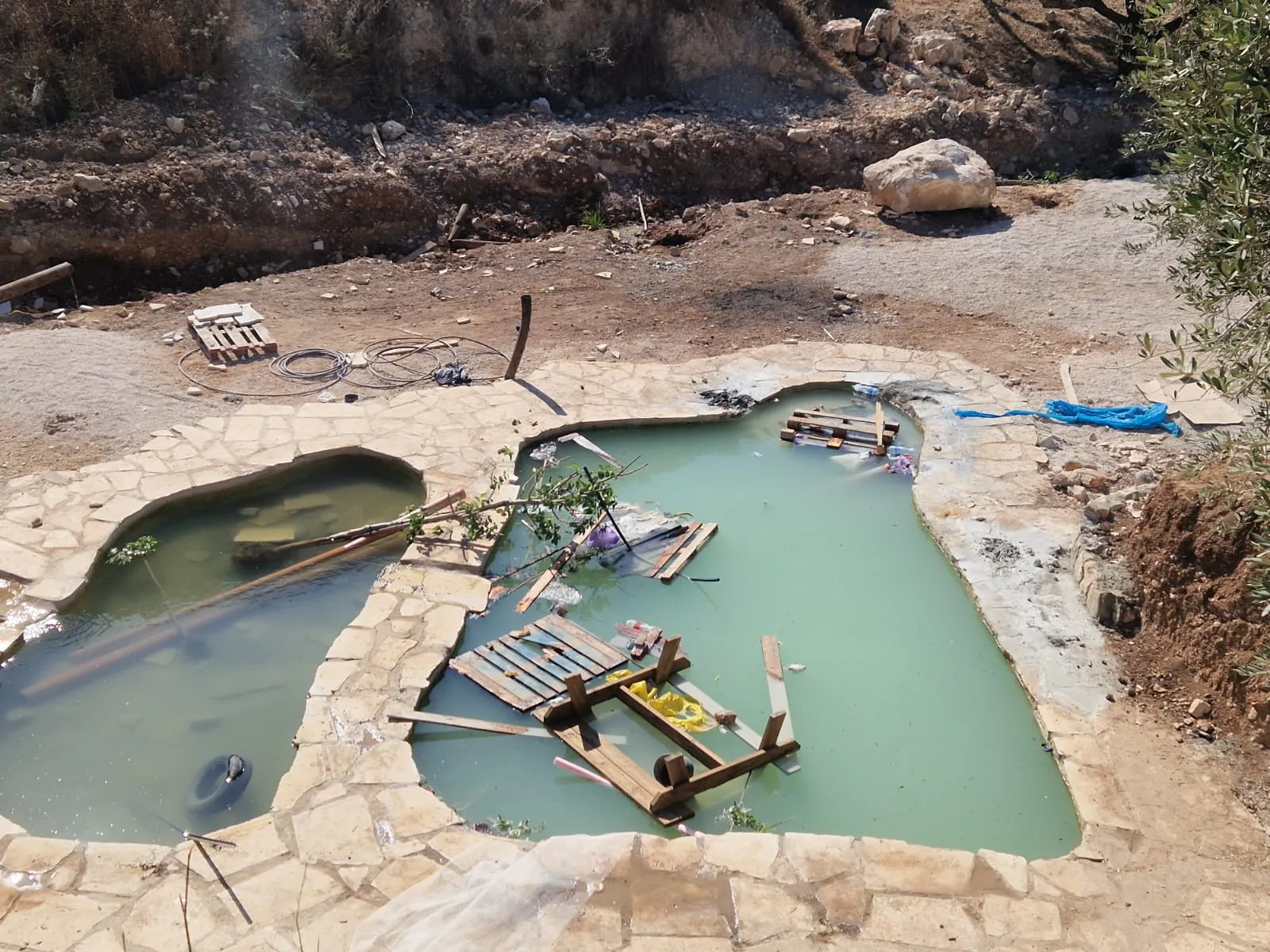 חודש מחניכתו: מעיין יהודה בשומרון הושחת והוחרב