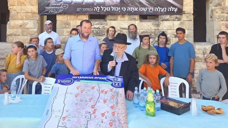 21 שנה אחרי הגירוש: הרב דוב ליאור חזר לשא-נור