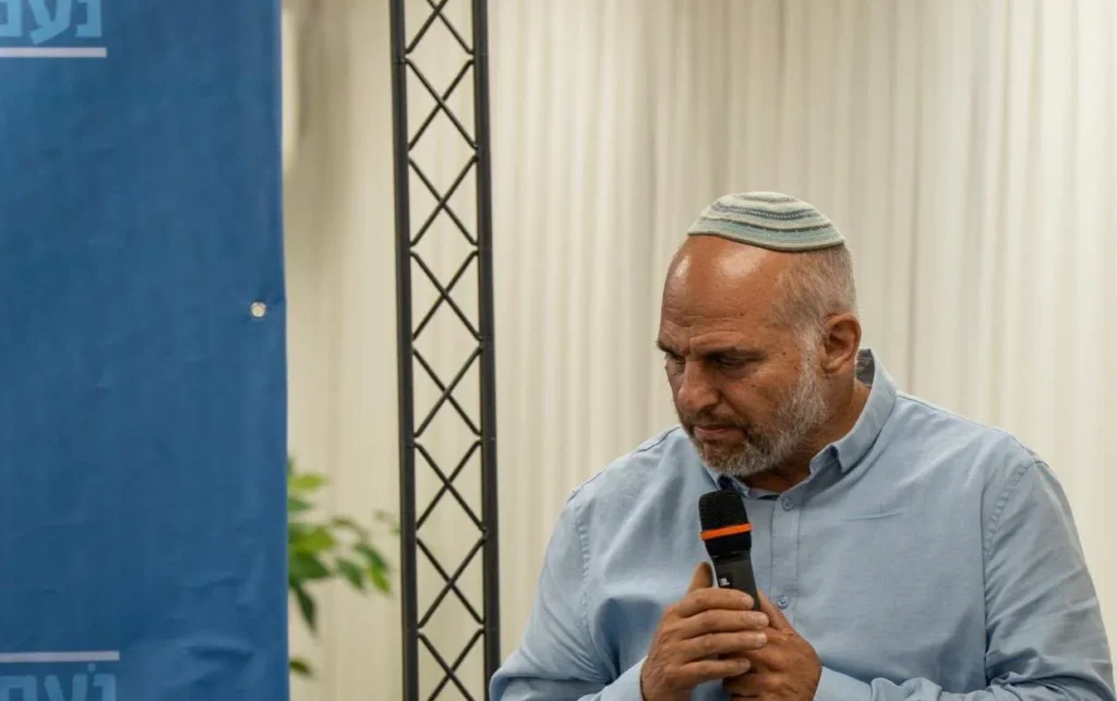ראש מועצת קרית ארבע לשעבר אליהו ליבמן מצטרף למפלגת נעם