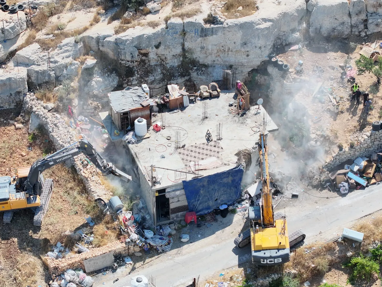 מערכת הביטחון הורסת מבנים בלתי חוקיים בגוש עציון