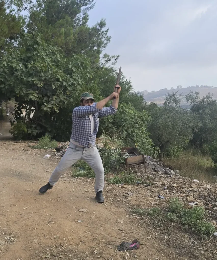 לינץ' וירי ליד חוות גלעד: מחבל חטף נשק מרבש"צ, הרוג ופצועים