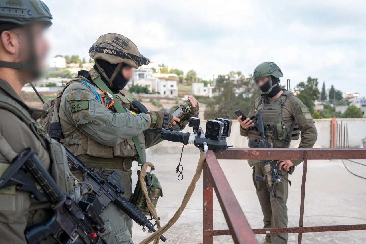 כוחות הביטחון בתהליך המיפוי בבתי המחבלים 