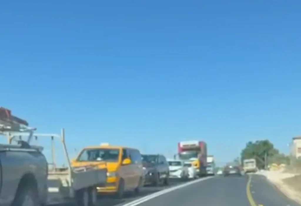 מחדל ביהודה ושומרון: פקקי ענק בכביש 55 ואין צה"ל