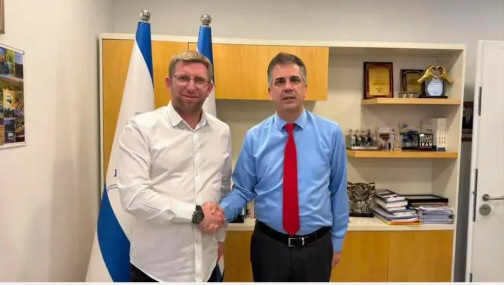 בשורה בקרני שומרון: קירוי סולארי למגרש הספורט