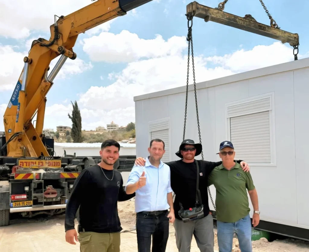 חוזרים לצפון השומרון: מבנים ראשונים הוצבו ביישוב בעמק דותן