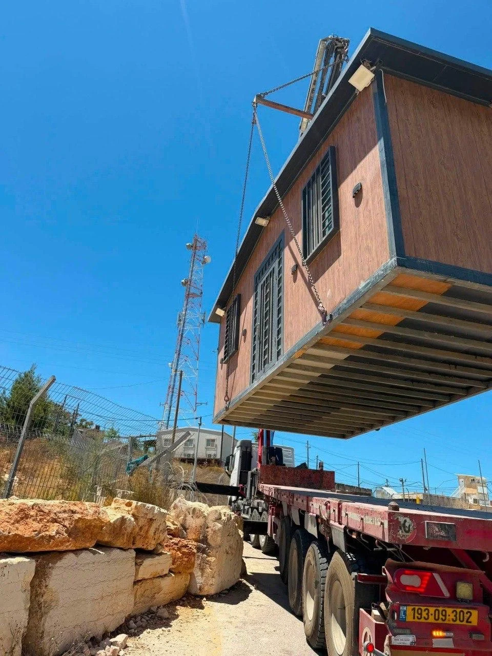 כוחות הביטחון הורסים את המבנים בשמורה ההסכמית 